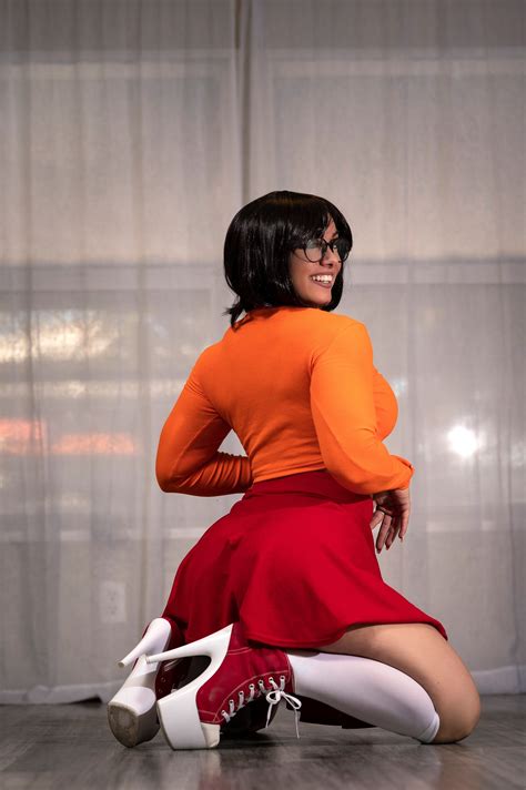 Velma Cosplay Costume